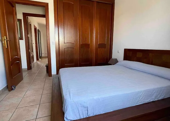 Muy Tranquila Con Piscina Privada *