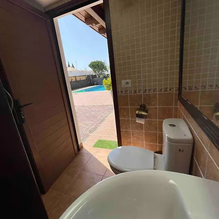 Muy Tranquila Con Piscina Privada Vila