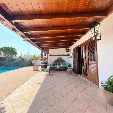 Muy Tranquila Con Piscina Privada 别墅