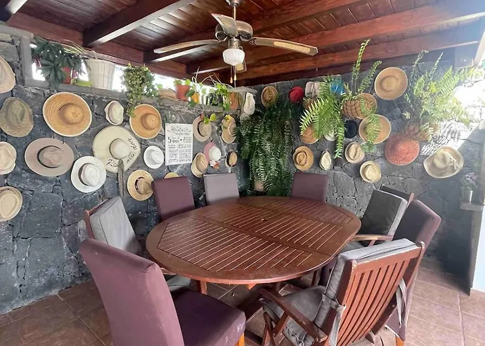 Muy Tranquila Con Piscina Privada *