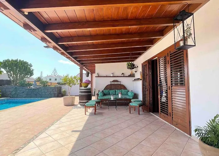 Muy Tranquila Con Piscina Privada Villa