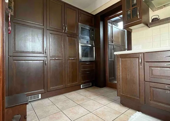 Muy Tranquila Con Piscina Privada *