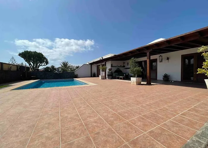 Muy Tranquila Con Piscina Privada