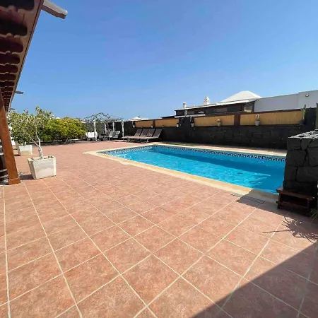 فيلة Muy Tranquila Con Piscina Privada *