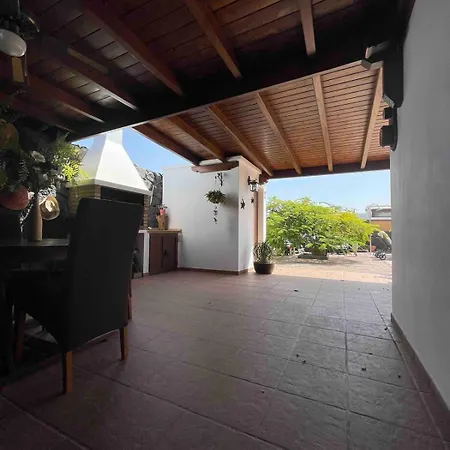 فيلة Muy Tranquila Con Piscina Privada *