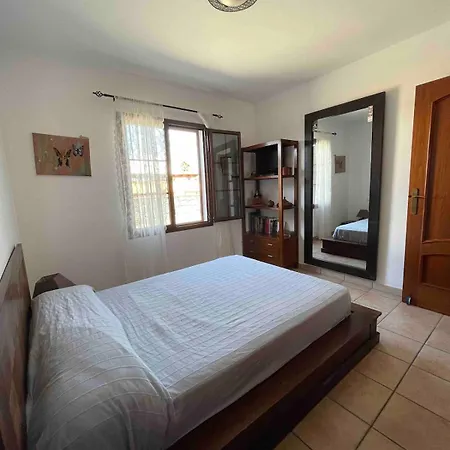 فيلة Muy Tranquila Con Piscina Privada *