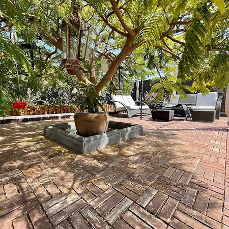 Muy Tranquila Con Piscina Privada Villa *