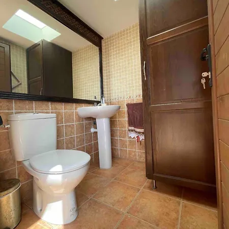 فيلة Muy Tranquila Con Piscina Privada *