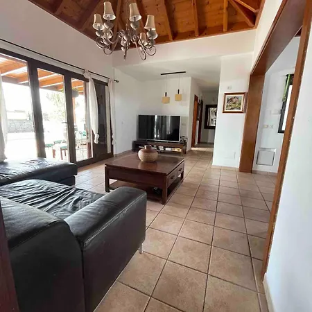 Muy Tranquila Con Piscina Privada فيلة