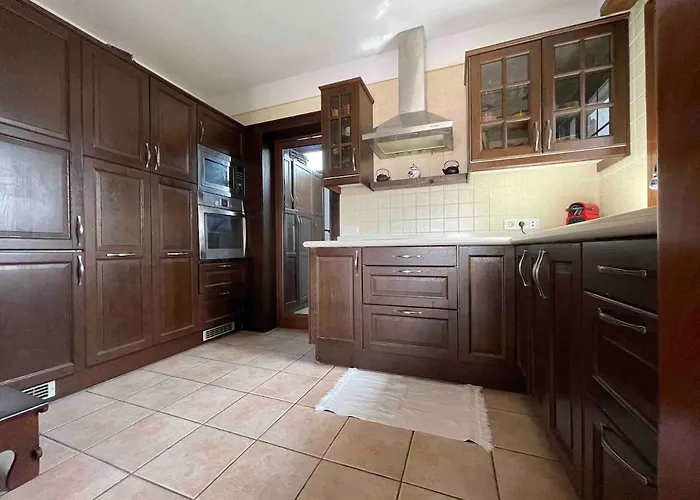 Muy Tranquila Con Piscina Privada